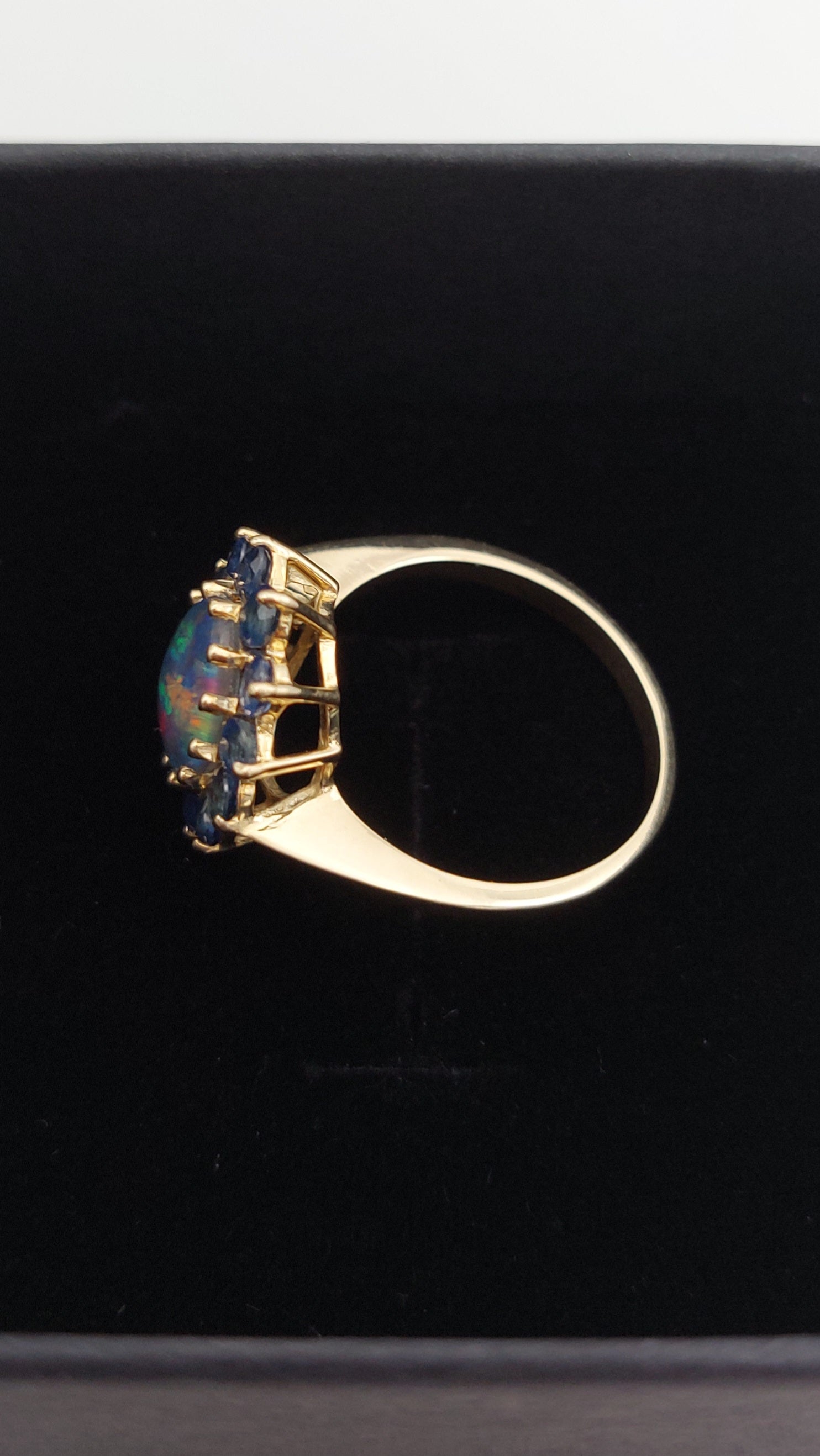Sapphire and Opal 9ct Gold Cluster Ring
